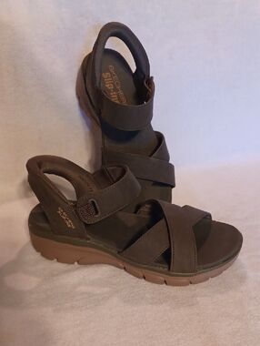 Skechers Women’s Brown Strappy Comfort Sandals Slip-ins Size 7